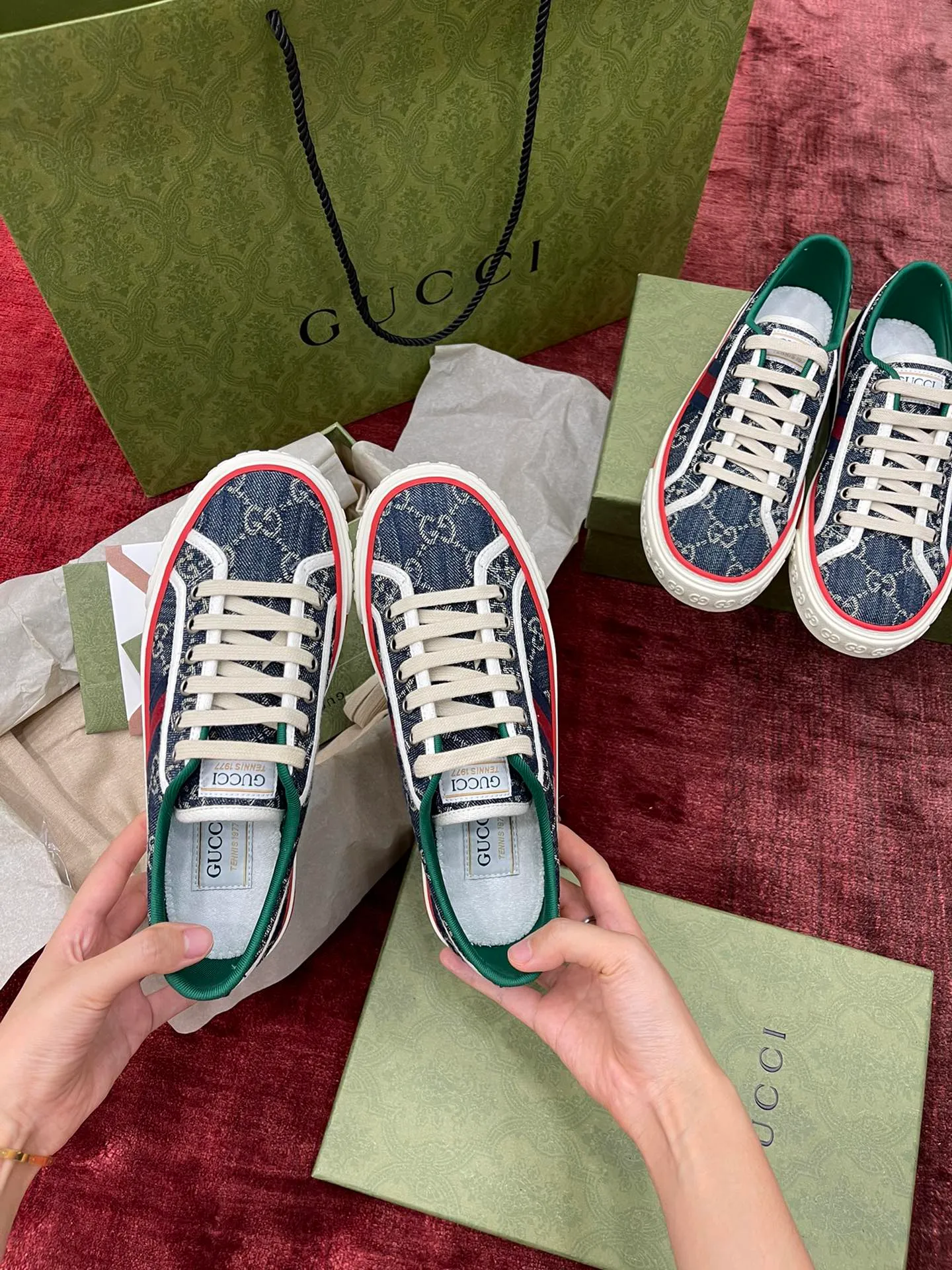 ❤️GG Denim系列，如果很喜歡老花和牛仔因素的你，這一個真的很適合哇～牛仔布搭配這個鞋型顏值太高了！