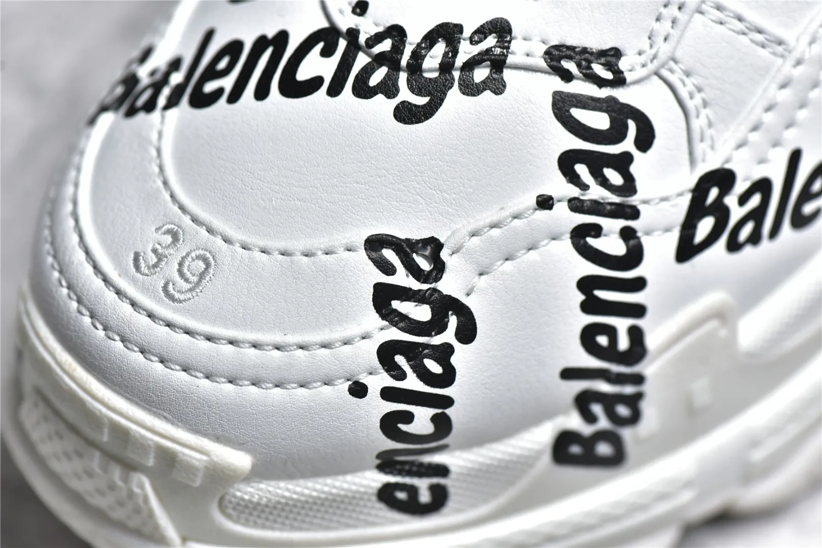 ▪️細節鑑定Balenciaga Triple S 巴黎世家初代復古老爹鞋