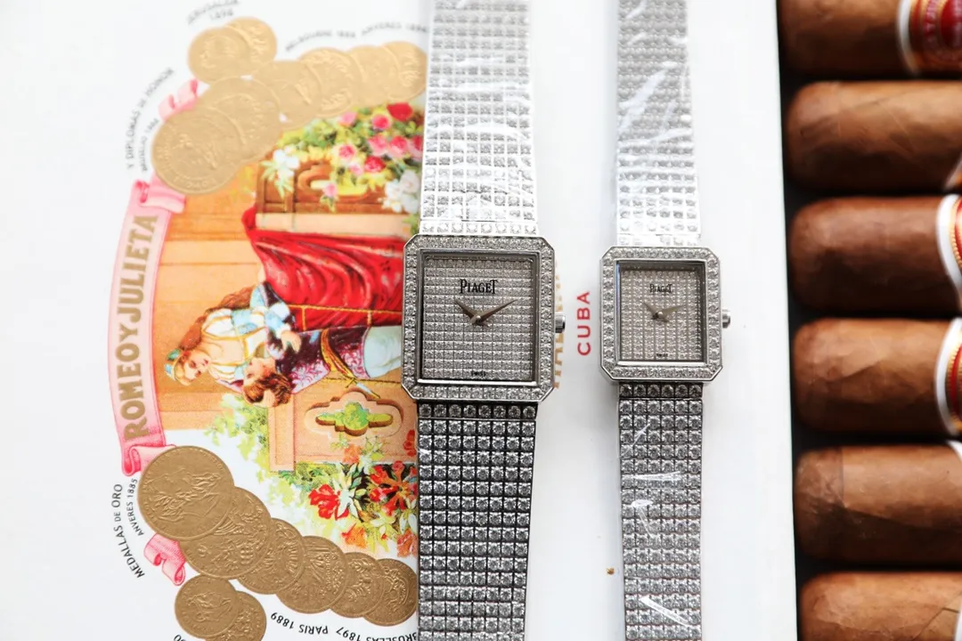 🎩伯•爵 PIAGET 滿天星系列 進口石英機芯 超薄尺寸25mm*9mm/20mm*9mm 淨化高清玻璃 鑲滿鑽精鋼錶帶 原裝扣 任潮流變幻，伯爵始終優雅 紳士