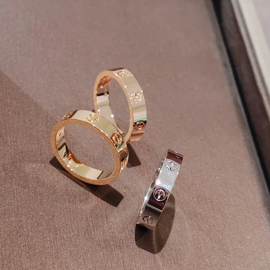 𝐂𝐚𝐫𝐭𝐢𝐞𝐫•卡地亞 代購級高定之作® 𝐋𝐨𝐯𝐞♥️經典窄版無鑽對戒💍情侶對戒必入
