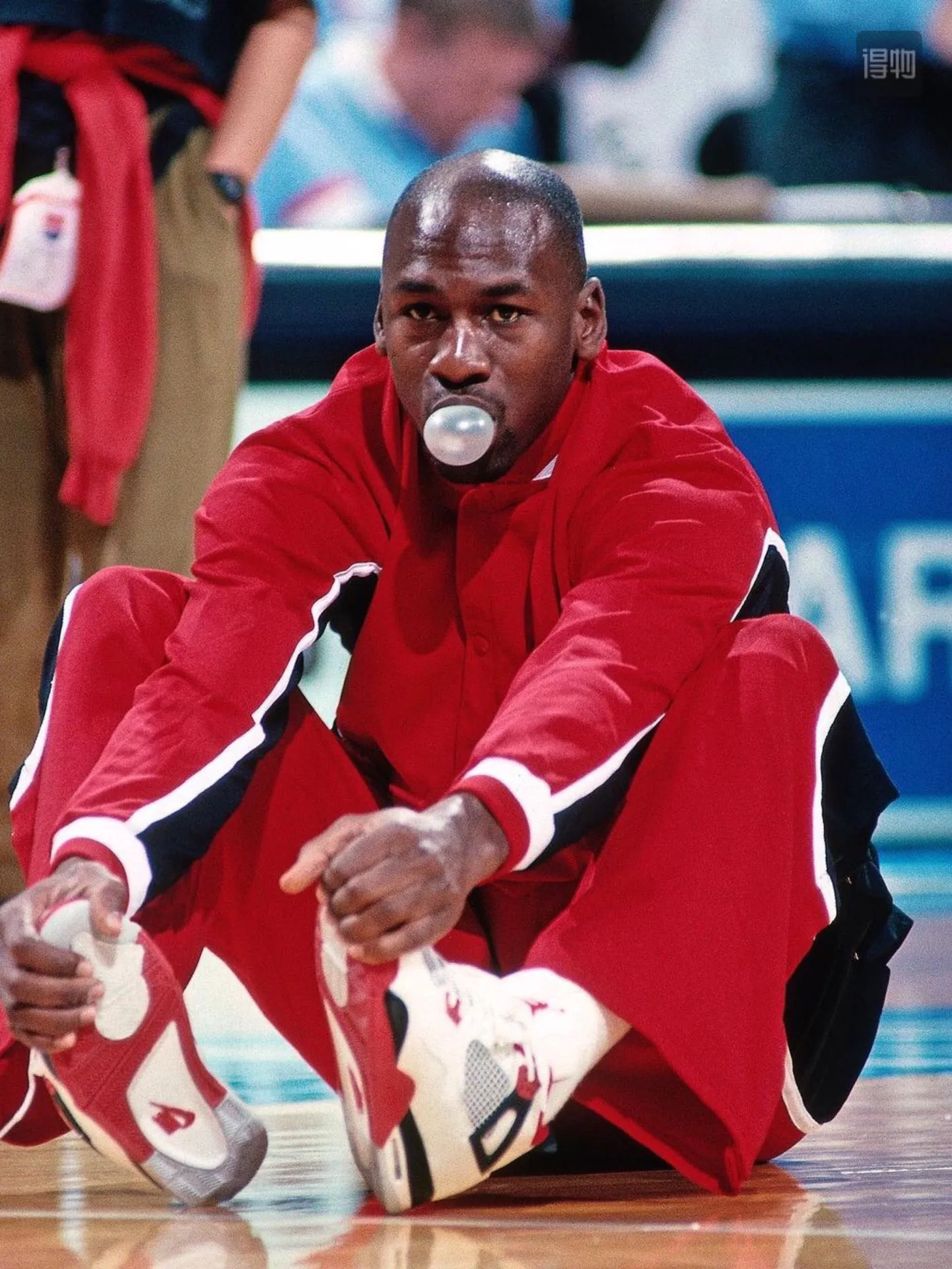 精選素材Air Jordan 4 “Fire Red”火焰紅