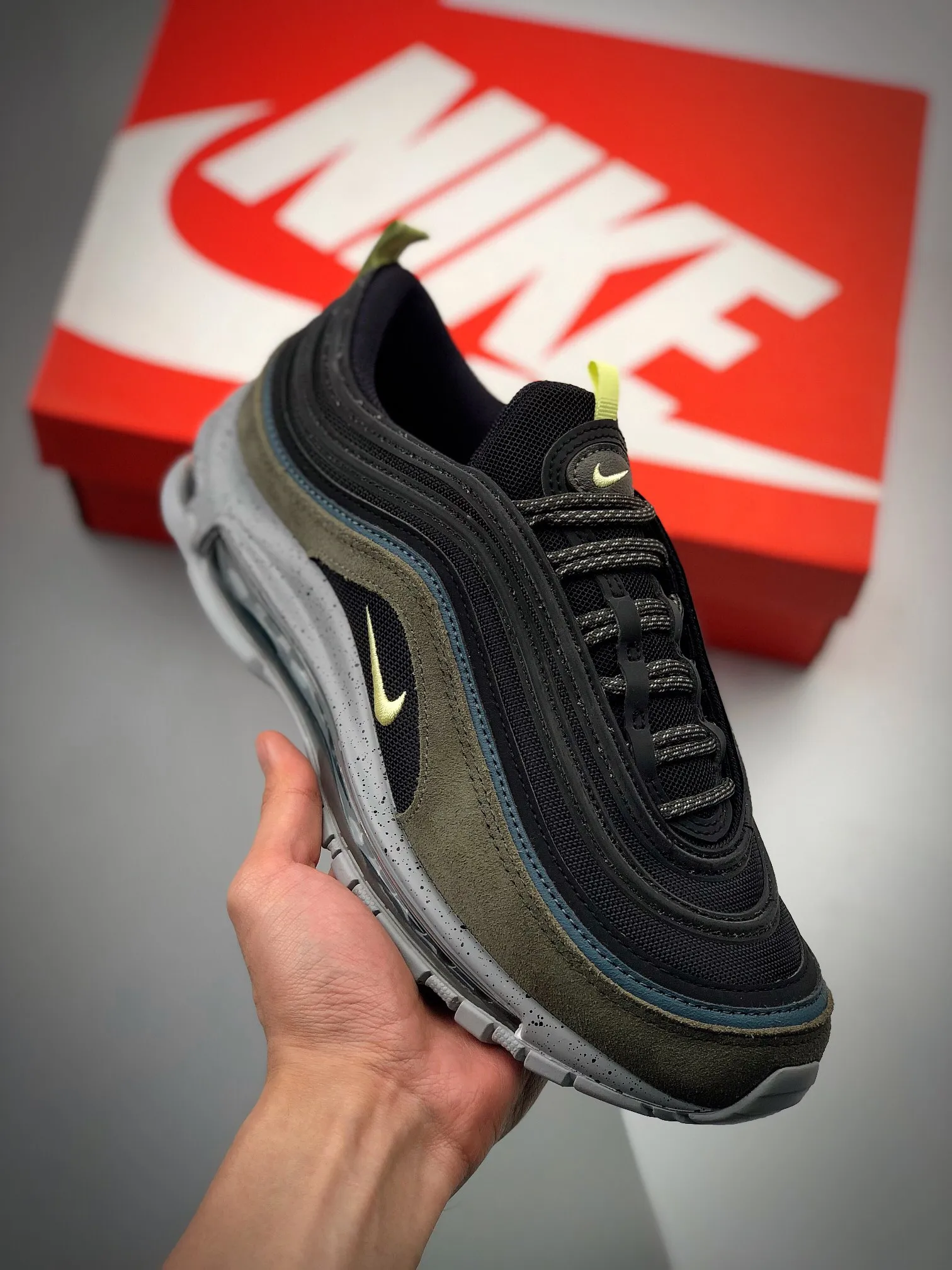 AIR MAX 97 棕藍潑墨平台特供 區別市面先行版本  #原廠TPU反光材料 #市場首家原模原氣墊  拒絕套用公底#鞋型不斷校對 與原鞋匹配率達到98% 貨號：CQ4818-400 Size：40 40.5 41 42 42.5 43 44 44.5 45編碼#A-B66732